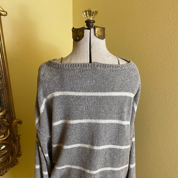 American Eagle gray sweater - Picture 3 of 6